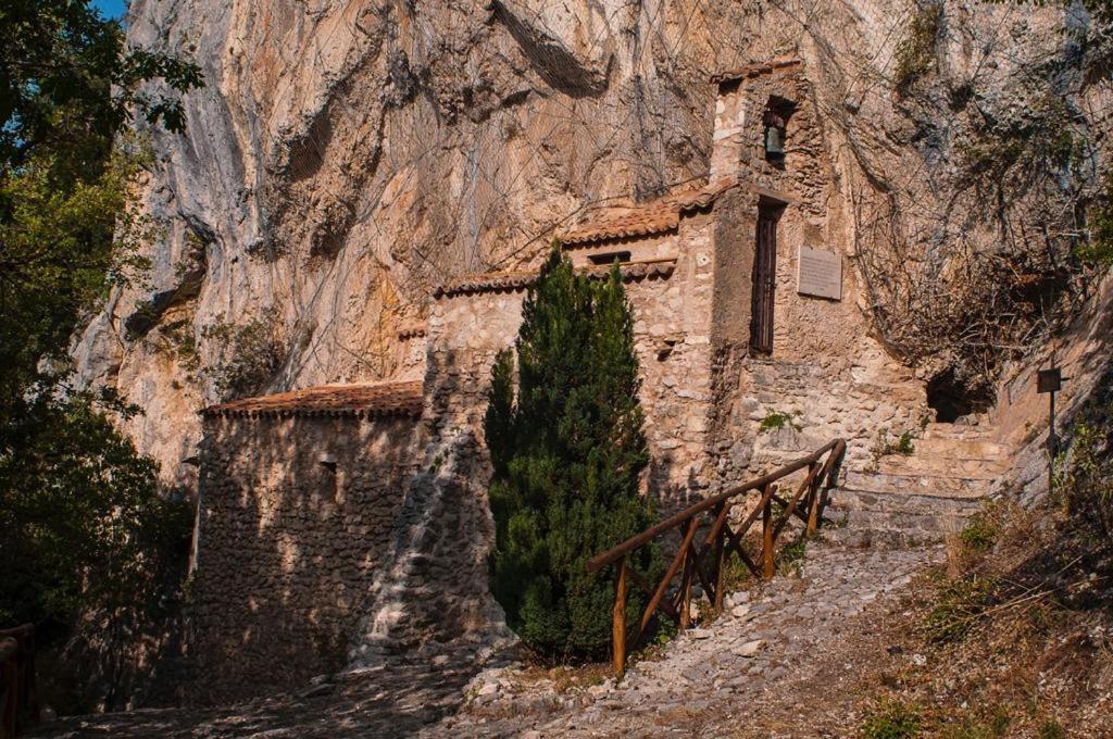 Morro Reatino Alloggio Turistico Luigina מראה חיצוני תמונה